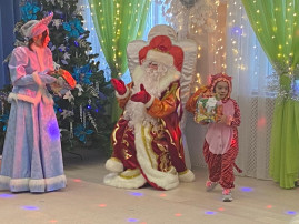 Новогодние утренники Новогодние утренники.